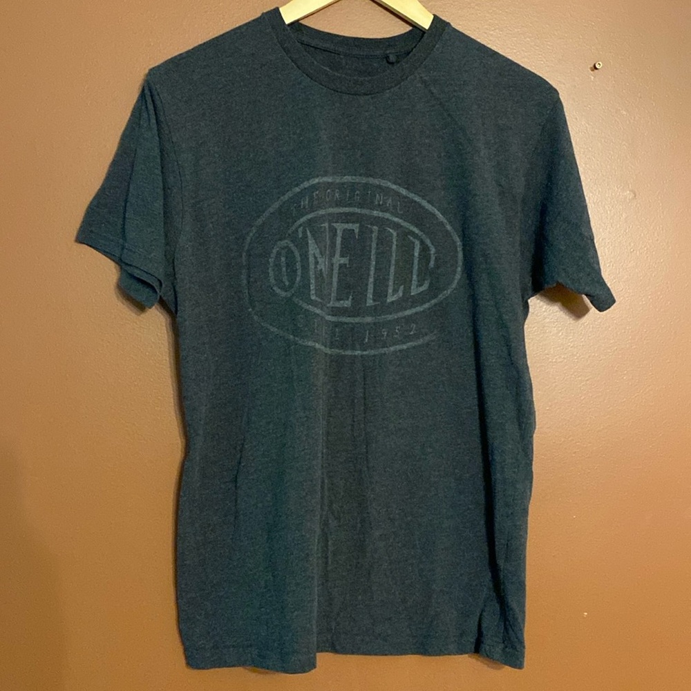 O’Neill men’s T-shirt in size medium. Gray in color.